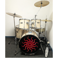 Used Pearl Export 80's 5 Piece Drum Kit w/Stands + Meinl/BTB20 14,16,20 Cymbals - White - Includes Warranty